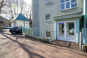 Sklodowskiej-curie Apartments by Renters