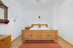 Sklodowskiej-curie Apartments by Renters