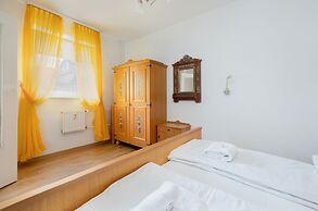 Sklodowskiej-curie Apartments by Renters