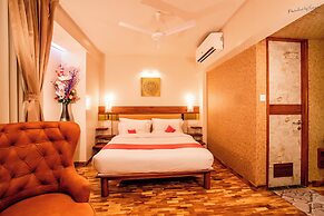 Hotel Prabha Palace
