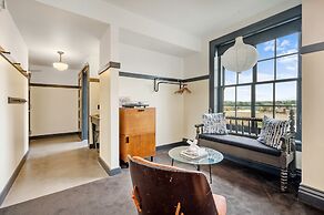 The Maverick by Kasa