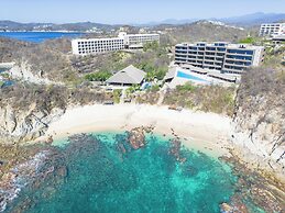 Coral Blue Huatulco All Inclusive