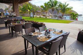 Coral Blue Huatulco All Inclusive