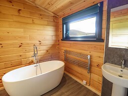 Bacheiddon Log Cabin