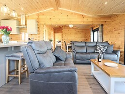 Bacheiddon Log Cabin