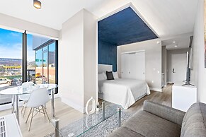 Global Luxury Suites at The Arches