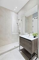 Global Luxury Suites at The Arches