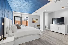 Global Luxury Suites at The Arches