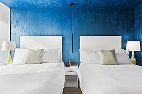 Global Luxury Suites at The Arches