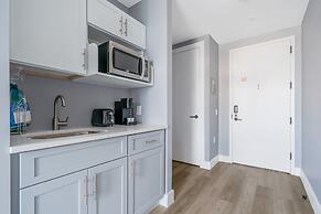 Global Luxury Suites at The Arches