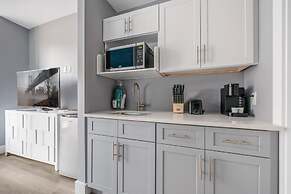 Global Luxury Suites at The Arches