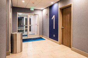 Holiday Inn Express & Suites Charlottesville by IHG