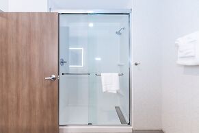 Holiday Inn Express & Suites Charlottesville by IHG