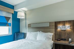 Holiday Inn Express & Suites Charlottesville by IHG