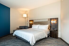 Holiday Inn Express & Suites Charlottesville by IHG