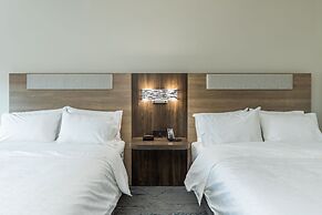 Holiday Inn Express & Suites Charlottesville by IHG