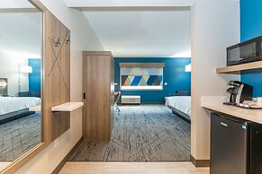 Holiday Inn Express & Suites Charlottesville by IHG