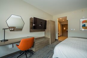 Holiday Inn Express & Suites Charlottesville by IHG