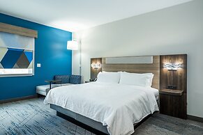 Holiday Inn Express & Suites Charlottesville by IHG