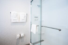 Holiday Inn Express & Suites Charlottesville by IHG