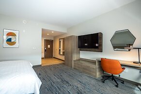 Holiday Inn Express & Suites Charlottesville by IHG