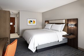 Holiday Inn Express & Suites Charlottesville by IHG