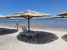 Impeccable 2-bed Apartment in Zaton