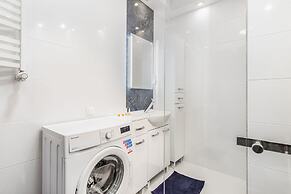 Apartament Deluxe Platany C38 by Renters