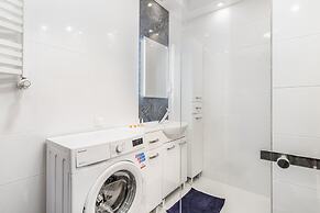 Apartament Deluxe Platany C38 by Renters