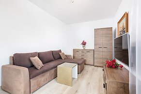Apartament Deluxe Platany C38 by Renters