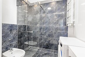 Apartament Deluxe Platany C38 by Renters