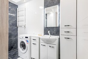 Apartament Deluxe Platany C38 by Renters