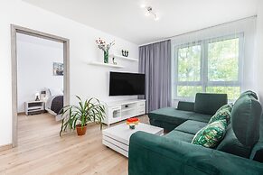 Apartament Deluxe Platany C38 by Renters