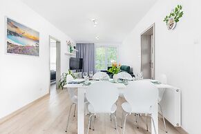 Apartament Deluxe Platany C38 by Renters