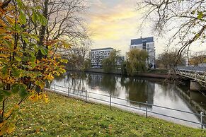 Apartament Deluxe Platany C38 by Renters