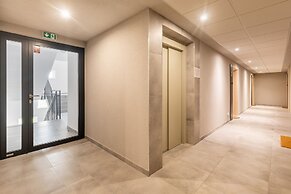 Apartament Deluxe Platany C38 by Renters