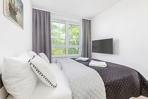 Apartament Deluxe Platany C38 by Renters