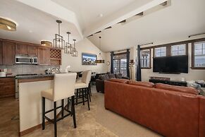 Cozens Pointe B-301 3 Bedroom Condo by RedAwning