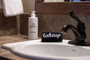 Cozens Pointe B-301 3 Bedroom Condo by RedAwning