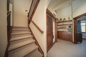 Cozens Pointe B-301 3 Bedroom Condo by RedAwning