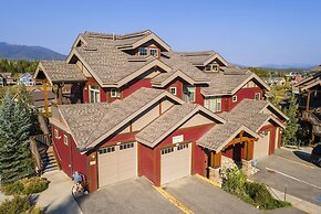 Cozens Pointe B-301 3 Bedroom Condo by RedAwning