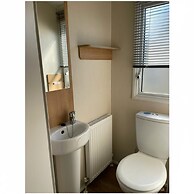 Caravan - Sleeps 6 & Parking