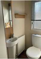 Caravan - Sleeps 6 & Parking