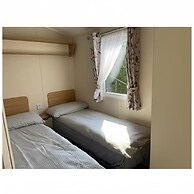 Caravan - Sleeps 6 & Parking