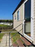 Caravan - Sleeps 6 & Parking