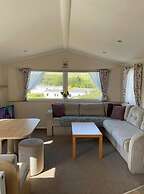 Caravan - Sleeps 6 & Parking