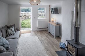 Brook Cottage - 1 Bedroom Cottage - Dale