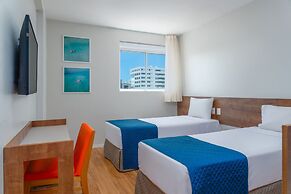 Verano Pajuçara by Tropicalis