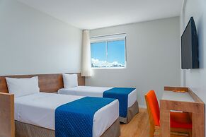 Verano Pajuçara by Tropicalis