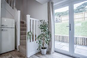 Brook Cottage - 2 Bedroom Cottage - Dale